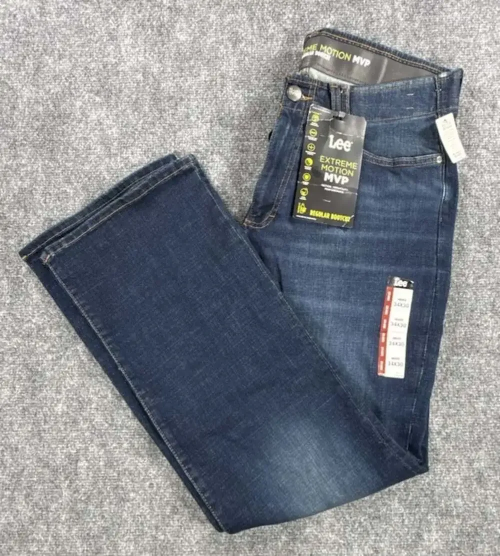 Lee Men's Extreme Motion MVP Regular Bootcut Jeans, Andover Wash, Size 34x30